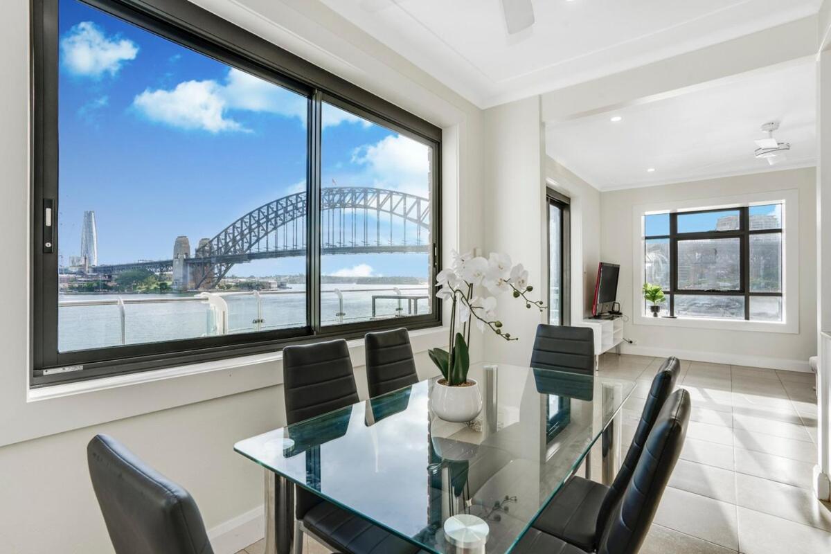 Iconic Opera House And Bridge Views Sydney